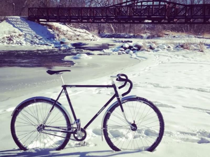bike-with-fenders-in-winter
